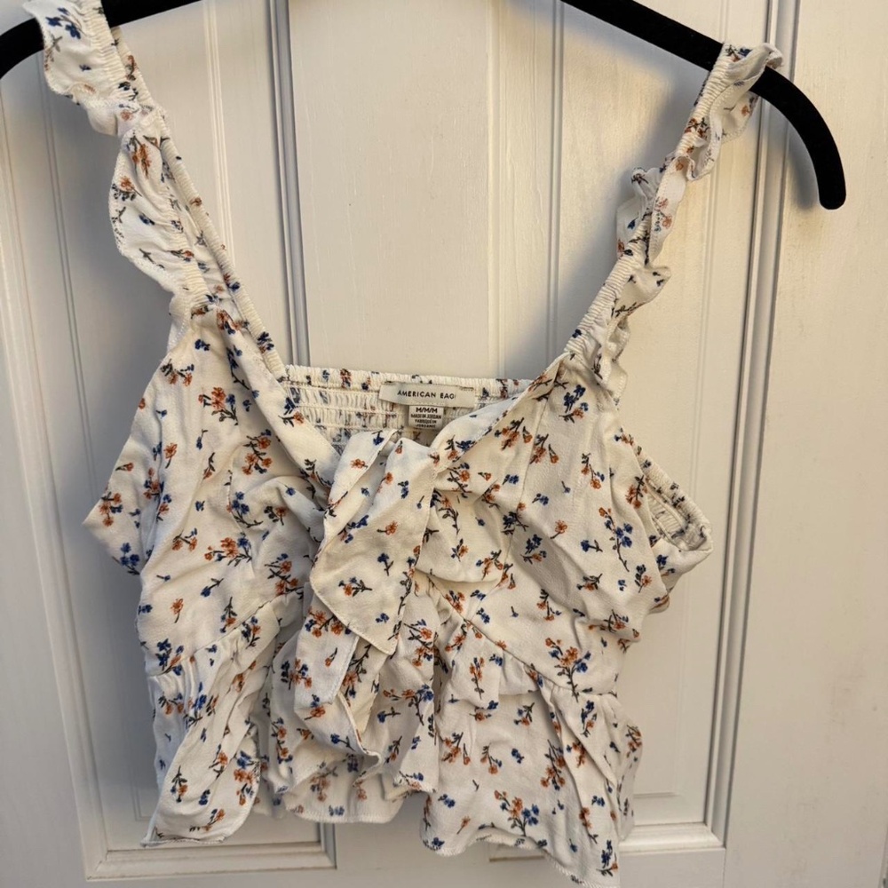 American Eagle floral top